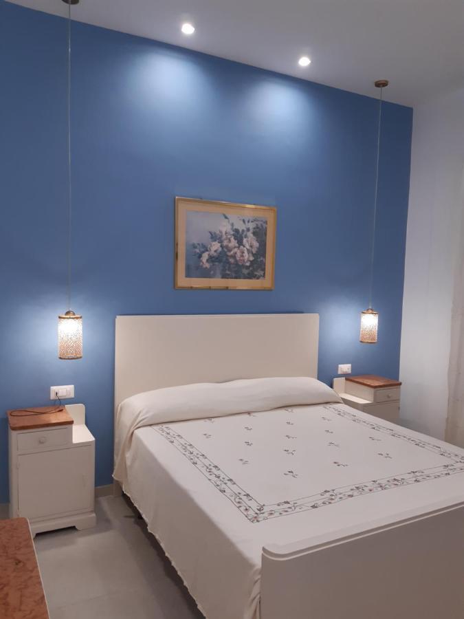 Casa Vacanze Rosa อาชิเตรซซา ภายนอก รูปภาพ