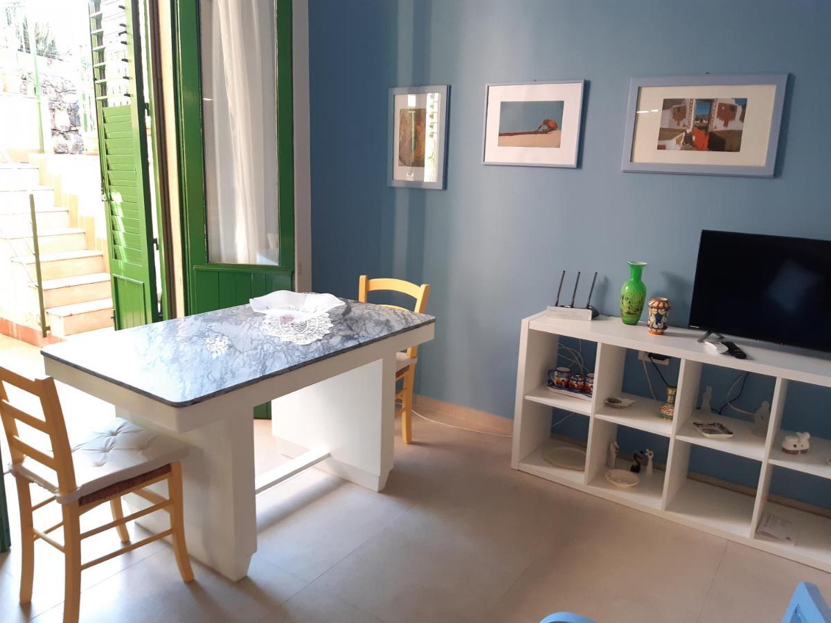 Casa Vacanze Rosa อาชิเตรซซา ภายนอก รูปภาพ